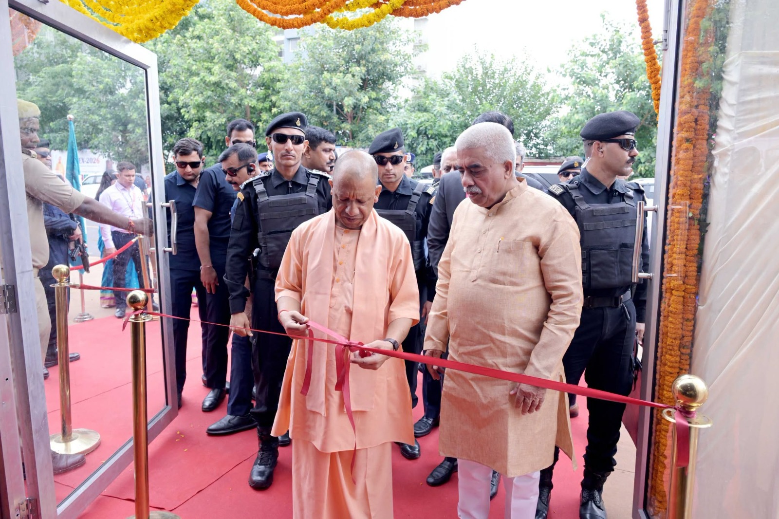 मुख्यमंत्री योगी आदित्यनाथ ने यूपी टेक्सटाइल कॉन्क्लेव-2026 का किया शुभारंभ, निवेश और नवाचार पर जोर